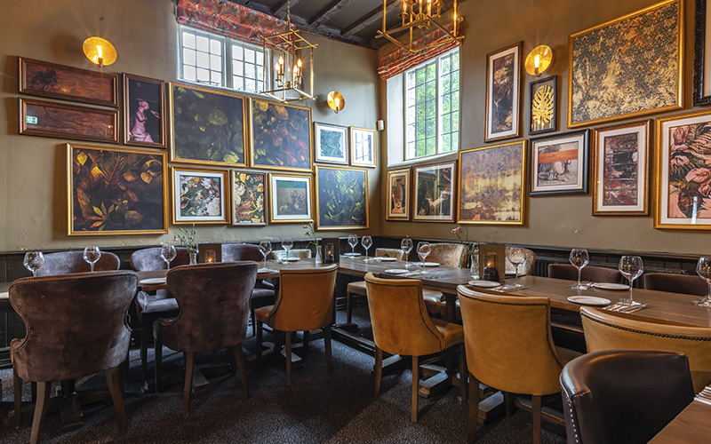 pcp-2024-secondaryspaces-thetroutoxford-privatedining-img-01.jpg